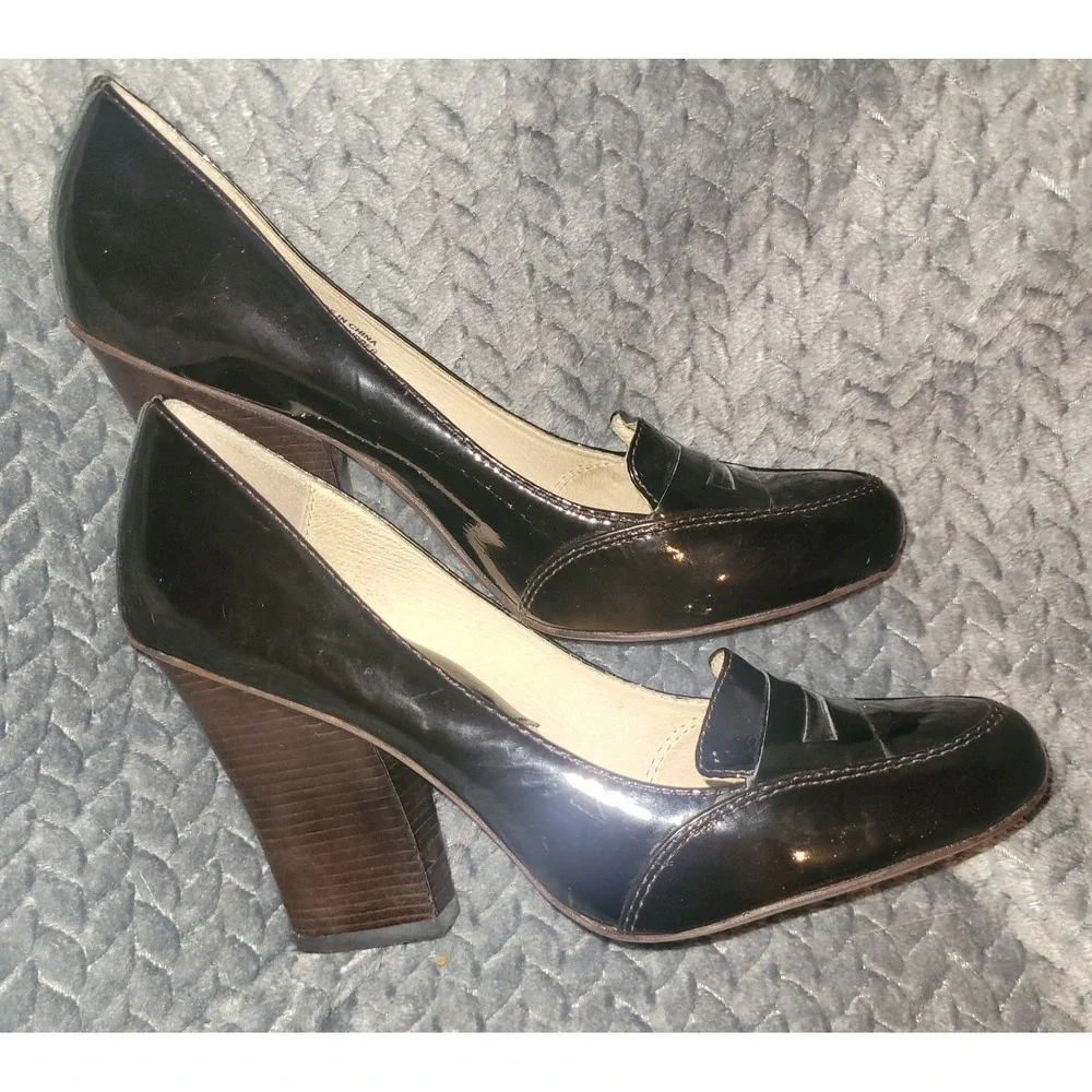 Michael Kors brownish Black Patent Leather Loafer Heels Size 8 1/2 M 3 inch heel